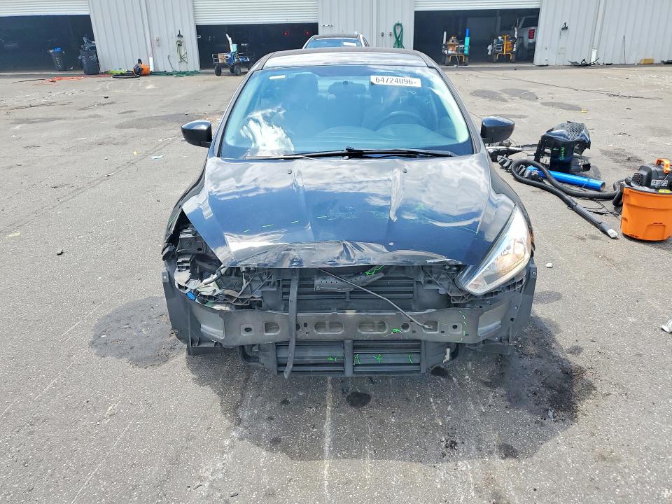 64724096 :رقم المزاد ، 1FADP3F29JL265917 vin ، 2018 Ford Focus مزاد بيع