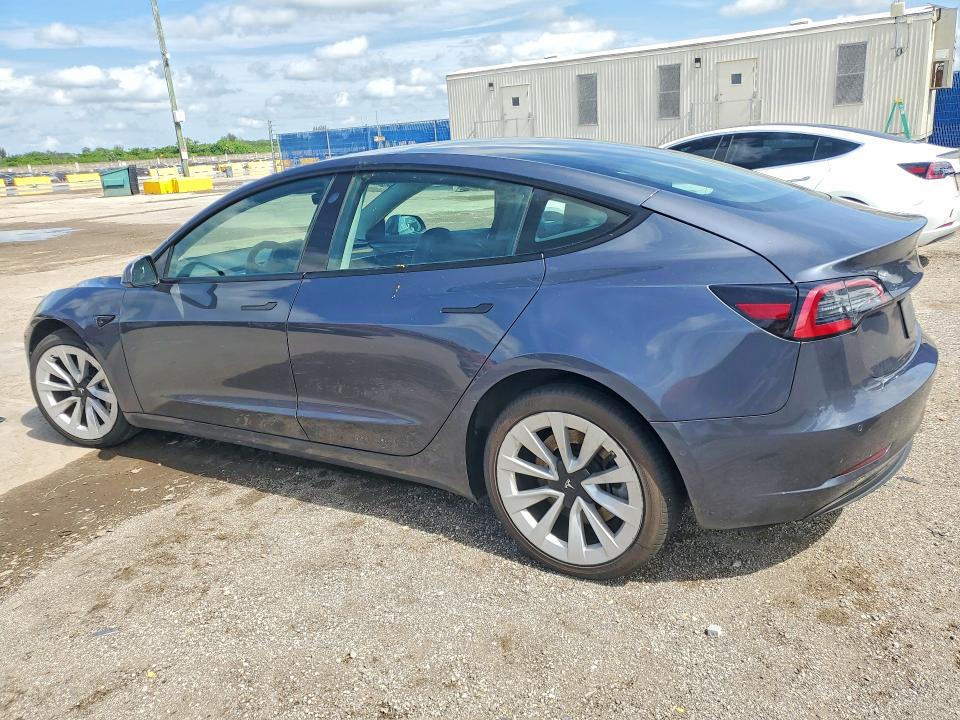 2022 Tesla Model 3 მანქანა იყიდება აუქციონზე, vin: 5YJ3E1EA0NF370668, აუქციონის ნომერი: 63860016