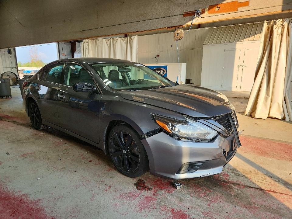 Продажа на аукционе авто 2018 Nissan Altima, vin: 1N4AL3AP5JC258268, номер лота: 64691716