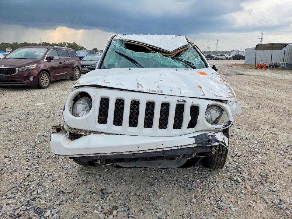 67040456 :رقم المزاد ، 1C4NJPBB4FD348993 vin ، 2015 Jeep Patriot مزاد بيع