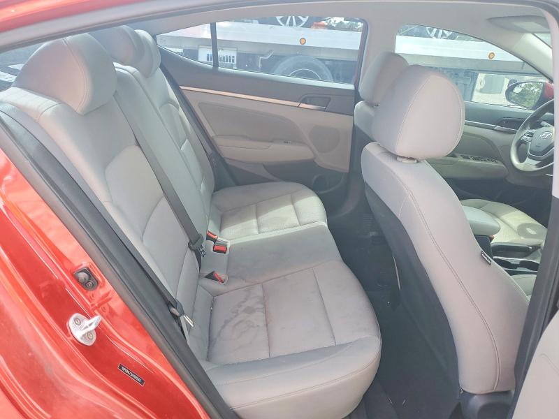 63894456 :رقم المزاد ، 5NPD84LF5HH005565 vin ، 2017 Hyundai Elantra مزاد بيع