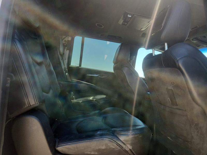 Продажа на аукционе авто 2018 Cadillac Escalade, vin: 1GYS4KKJ4JR263940, номер лота: 63424896