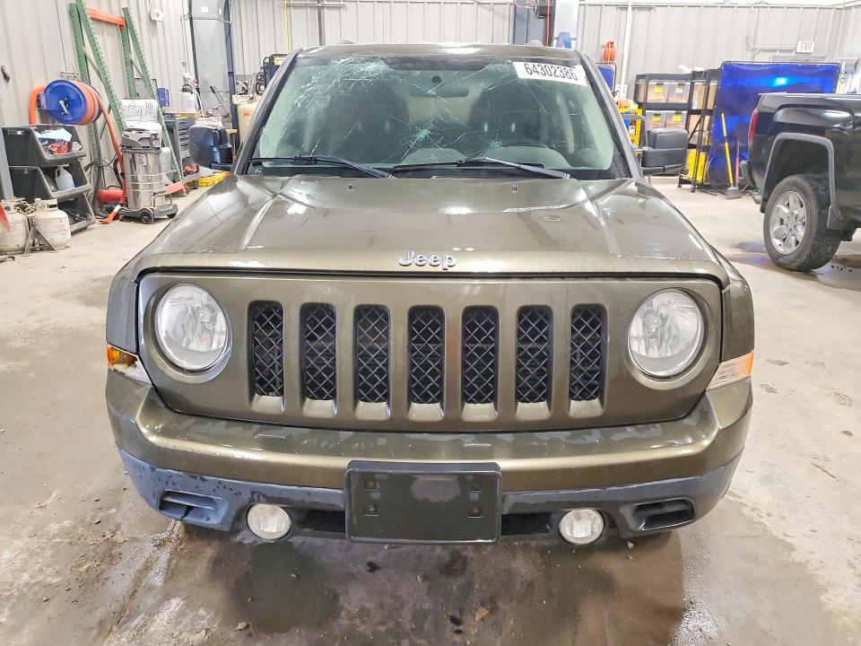 64302386 :رقم المزاد ، 1C4NJRBB7FD188684 vin ، 2015 Jeep Patriot مزاد بيع