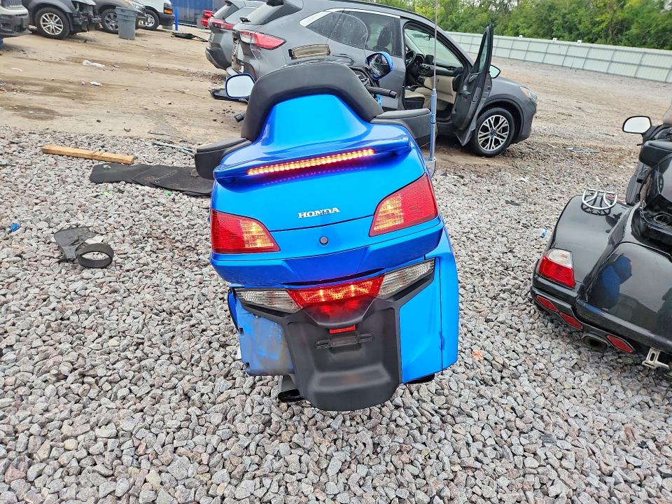 64085736 :رقم المزاد ، JH2SC68G8CK004060 vin ، 2012 Honda Gl1800 مزاد بيع