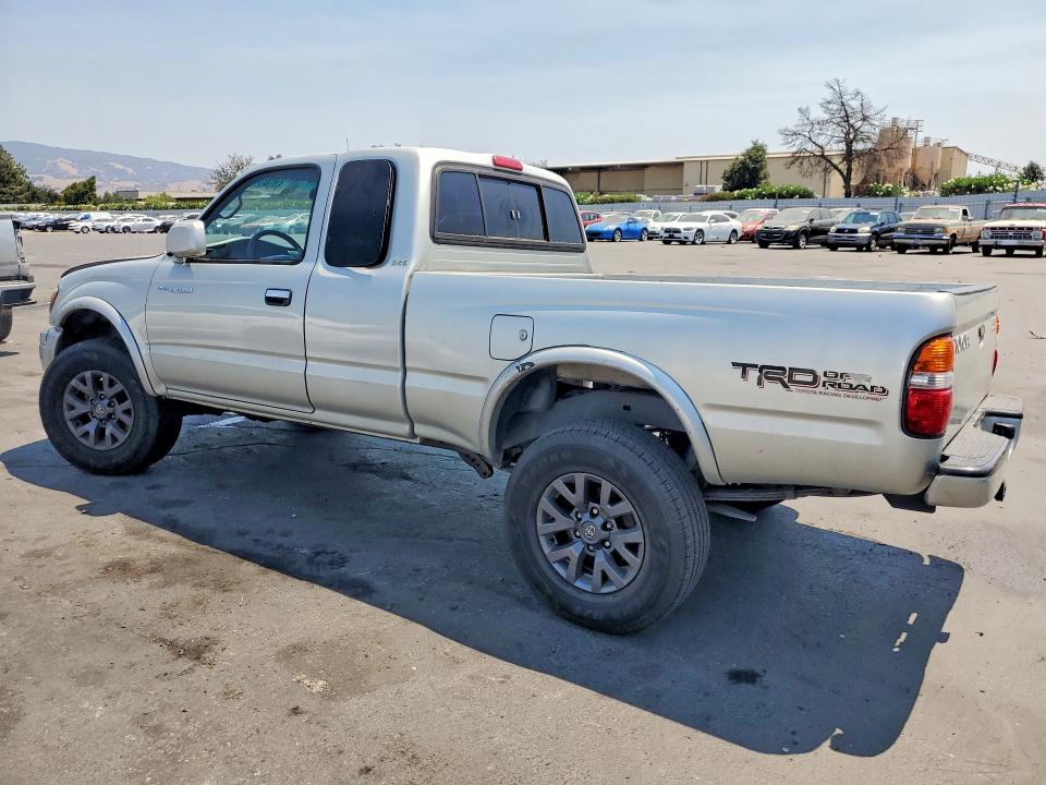 64646206 :رقم المزاد ، 5TESN92N7YZ700407 vin ، 2000 Toyota Tacoma مزاد بيع