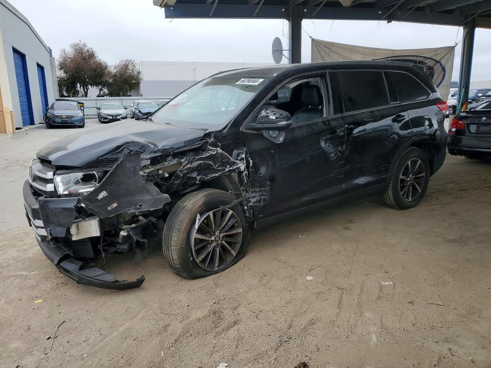 2019 Toyota Highlander მანქანა იყიდება აუქციონზე, vin: 5TDKZRFH6KS345095, აუქციონის ნომერი: 66296566