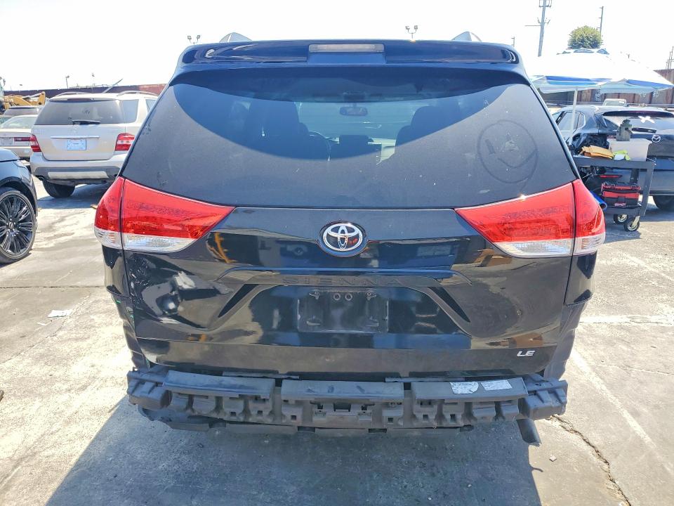 Aukcja sprzedaży 2014 Toyota Sienna, vin: 5TDKK3DC9ES447973, numer aukcji: 64119906