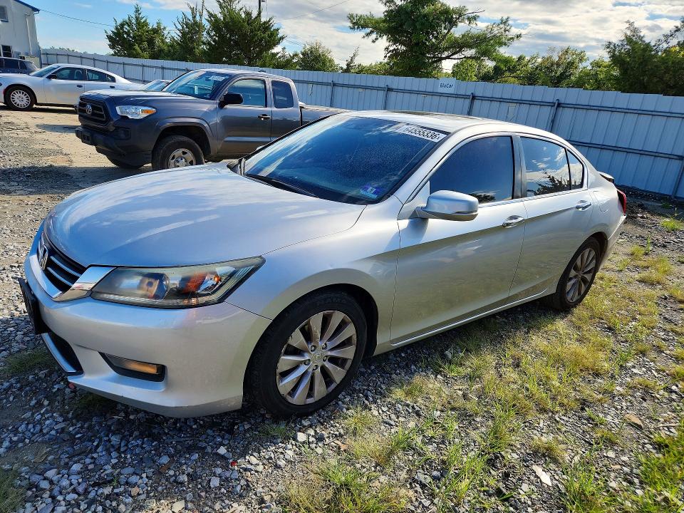 2015 Honda Accord მანქანა იყიდება აუქციონზე, vin: 1HGCR2F83FA174144, აუქციონის ნომერი: 64555336