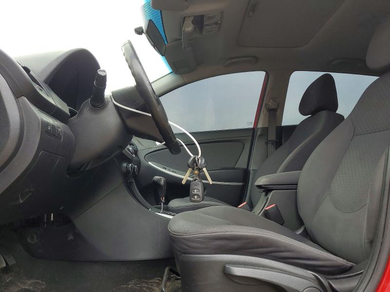 64289446 :رقم المزاد ، KMHCU5AE9DU105235 vin ، 2013 Hyundai Accent مزاد بيع