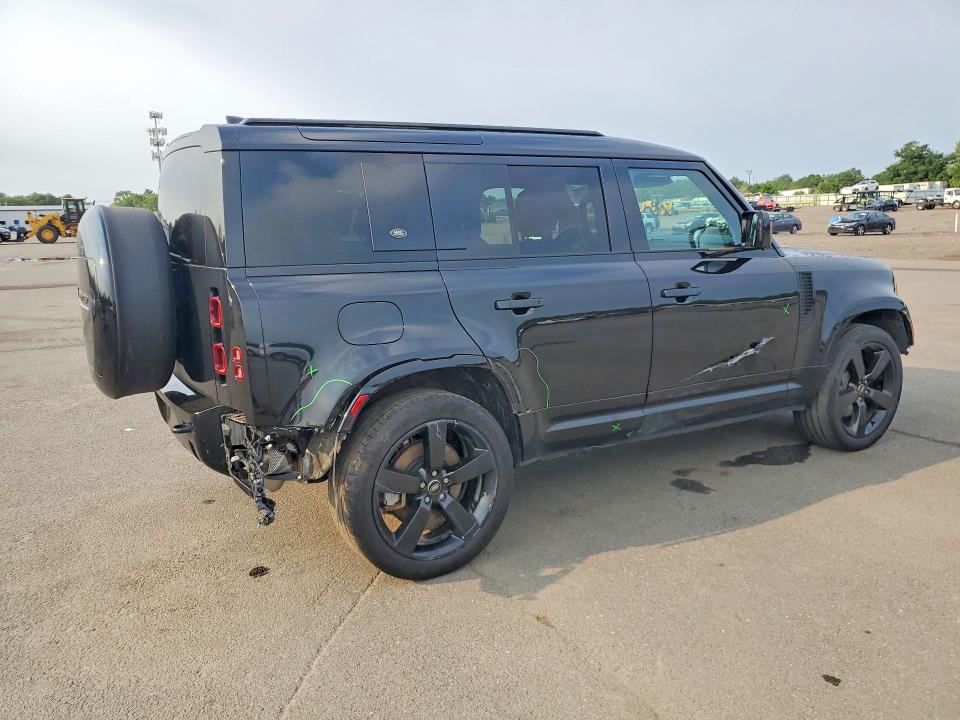 64194726 :رقم المزاد ، SALE27EU7R2334251 vin ، 2024 Land Rover Defender مزاد بيع