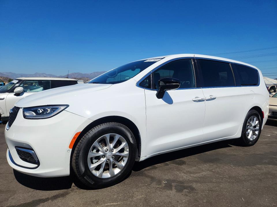 Aukcja sprzedaży 2026 Chrysler Pacifica, vin: 2C4RC1GG7TR243869, numer aukcji: 65877656