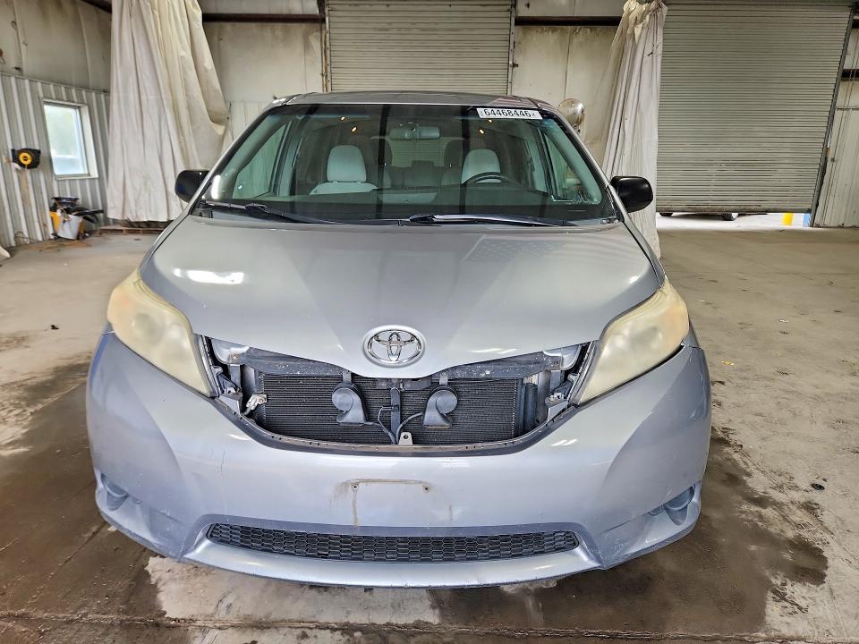 Продаж на аукціоні авто 2015 Toyota Sienna, vin: 5TDZK3DC2FS674969, номер лоту: 64468446