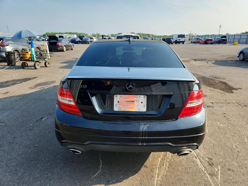 2013 Mercedes-benz C მანქანა იყიდება აუქციონზე, vin: WDDGF5HB5DA854326, აუქციონის ნომერი: 62465136
