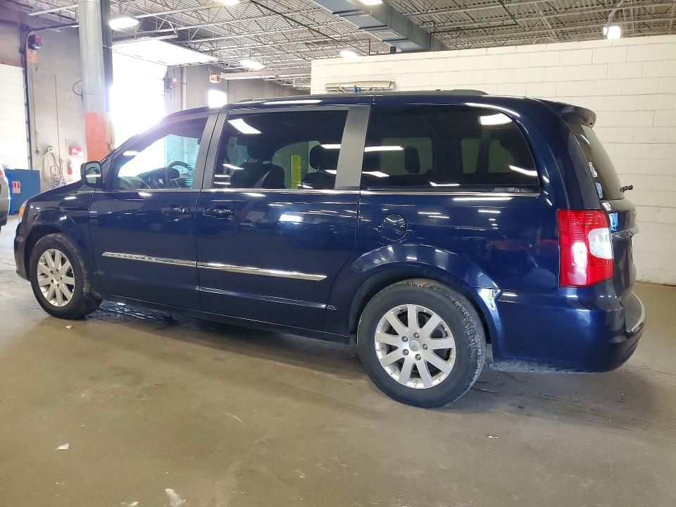 63785626 :رقم المزاد ، 2C4RC1BG8FR645153 vin ، 2015 Chrysler Town & Country مزاد بيع
