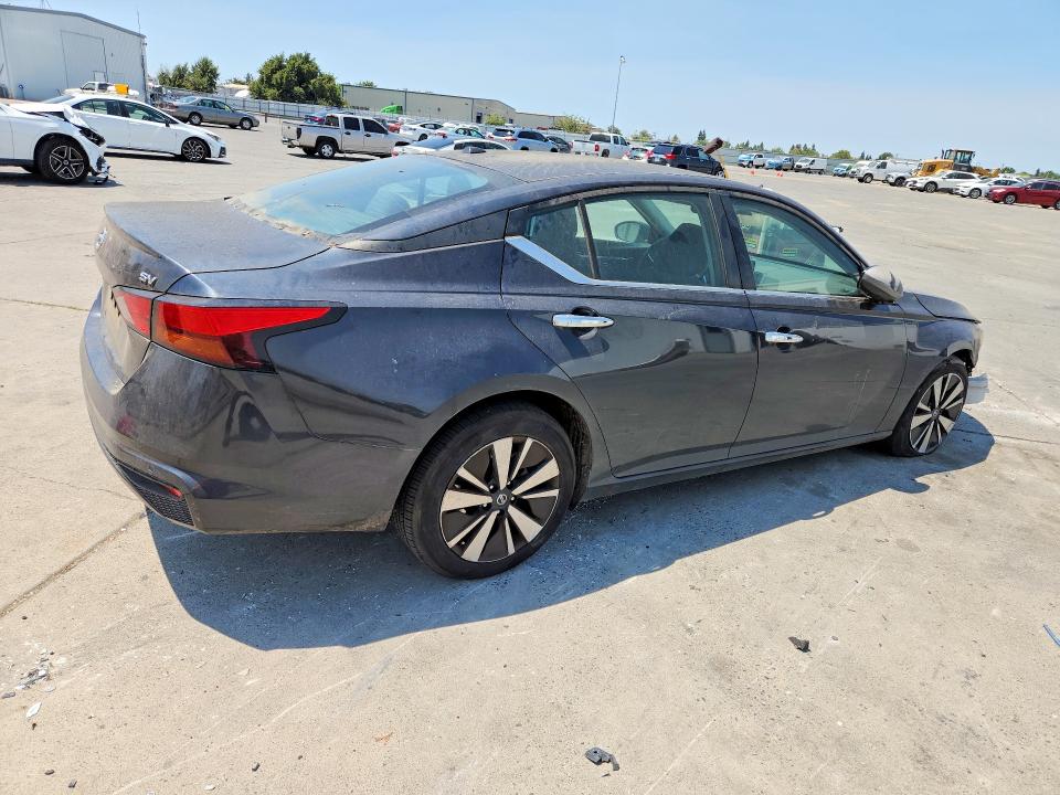 63891436 :رقم المزاد ، 1N4BL4DV0NN363640 vin ، 2022 Nissan Altima مزاد بيع