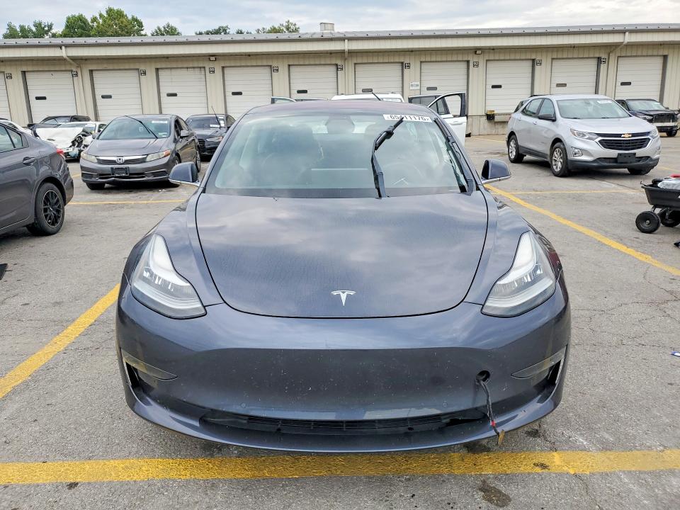 2018 Tesla Model 3 მანქანა იყიდება აუქციონზე, vin: 5YJ3E1EA2JF036541, აუქციონის ნომერი: 65411176