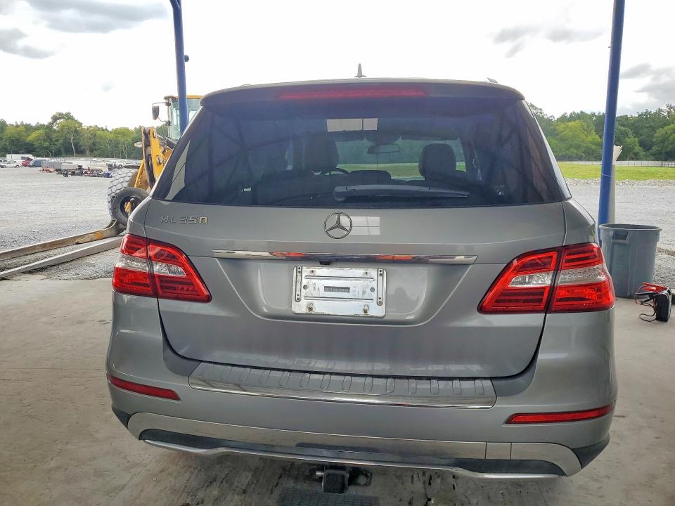 Продажа на аукционе авто 2015 Mercedes-benz Ml, vin: 4JGDA5JB0FA554052, номер лота: 63813156