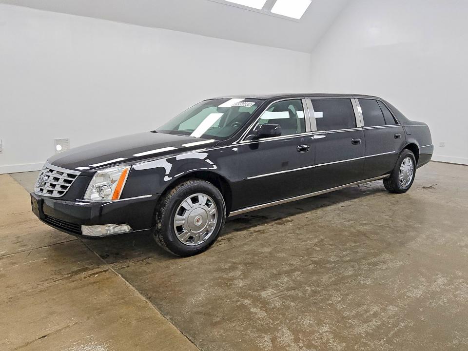62770936 :رقم المزاد ، 1GE8K9C63BU550314 vin ، 2011 Cadillac Professional Chassis مزاد بيع