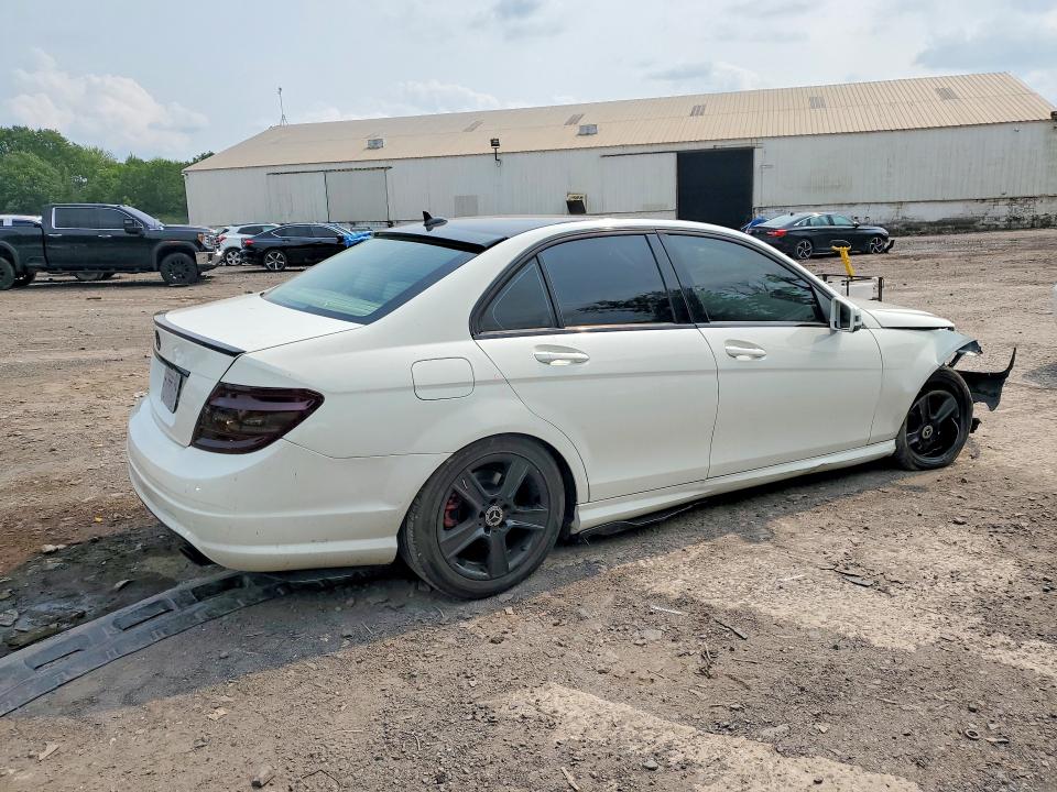 Продаж на аукціоні авто 2011 Mercedes-benz C, vin: WDDGF8BB7BR183105, номер лоту: 64628796
