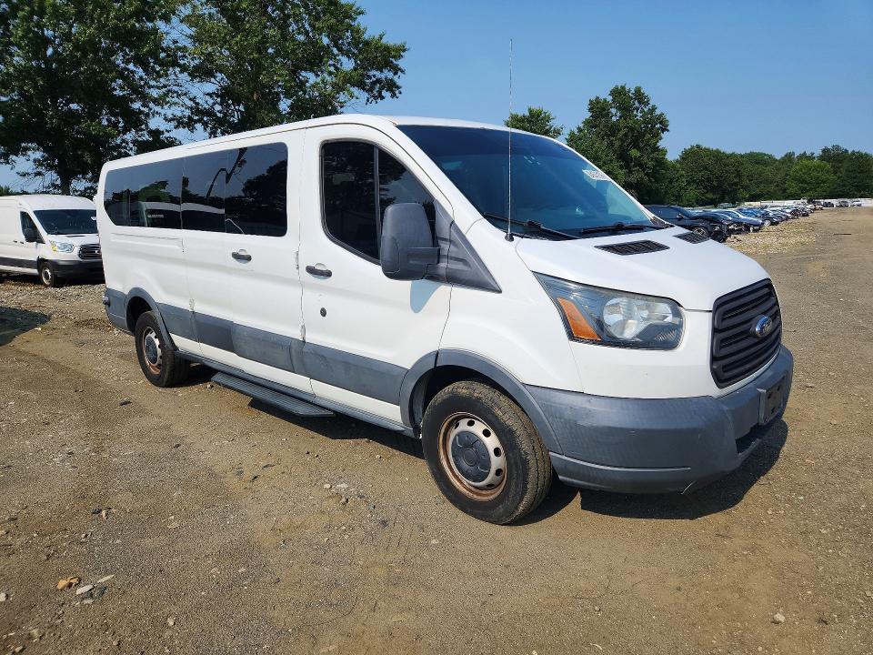 64675136 :رقم المزاد ، 1FBZX2ZM2FKB10750 vin ، 2015 Ford Transit مزاد بيع