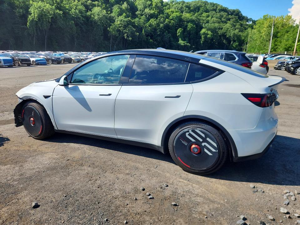 2022 Tesla Model Y მანქანა იყიდება აუქციონზე, vin: 7SAYGDEF0NF541645, აუქციონის ნომერი: 64382756