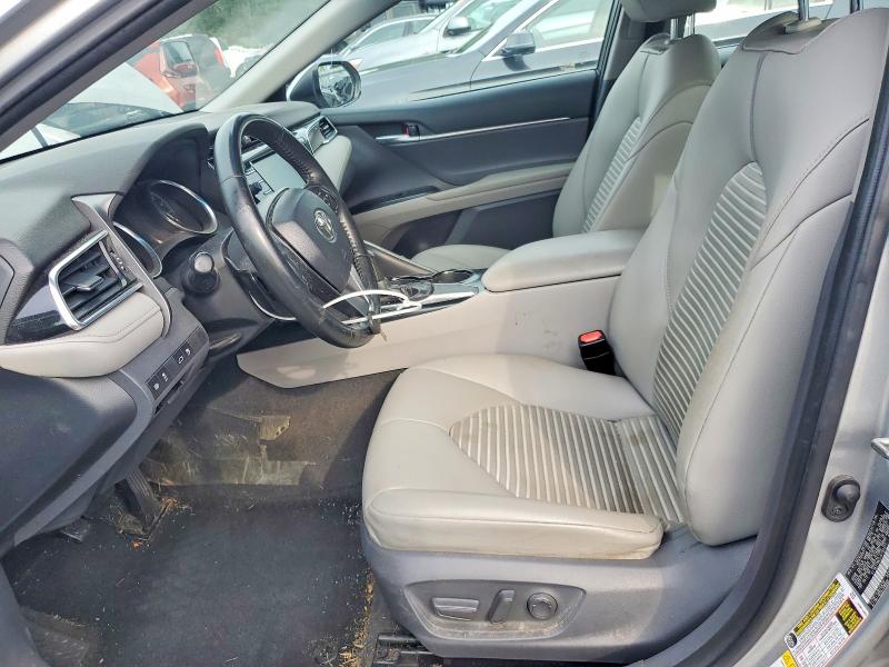 Продажа на аукционе авто 2018 Toyota Camry, vin: 4T1B11HK3JU132371, номер лота: 64251306