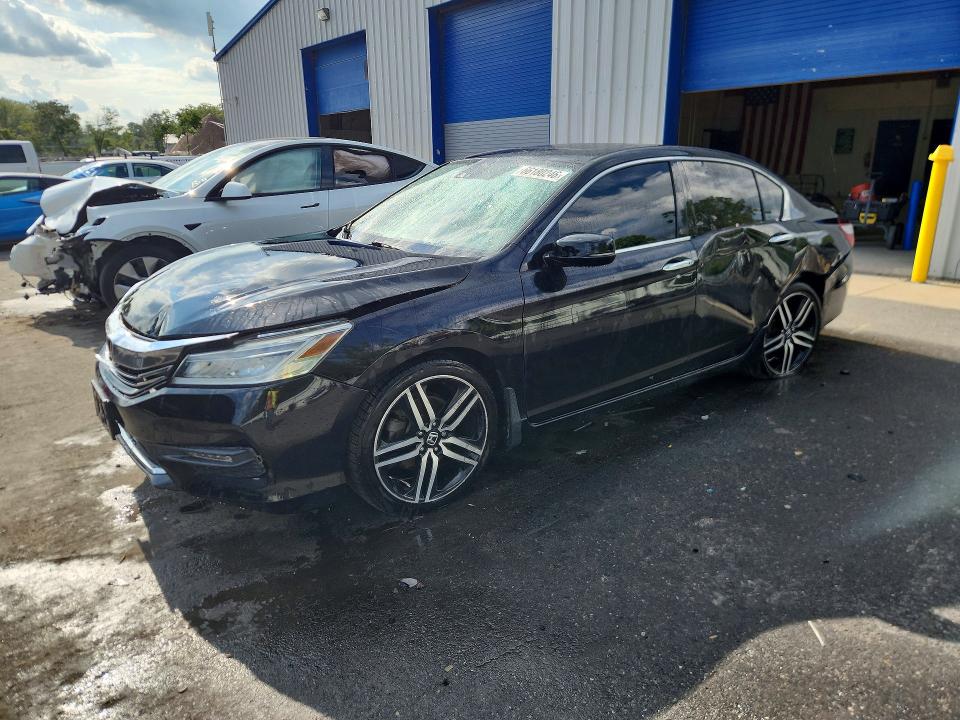 Продажа на аукционе авто 2017 Honda Accord, vin: 1HGCR3F92HA026861, номер лота: 66180246