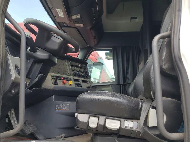 63917236 :رقم المزاد ، 3AKJHHDR1MSMA6399 vin ، 2021 Freightliner Cascadia 126 مزاد بيع