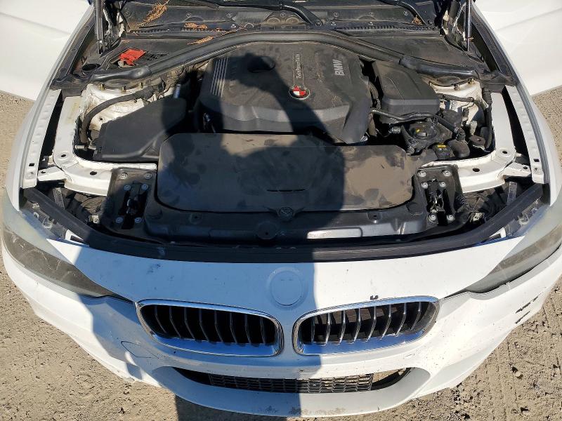 62434946 :رقم المزاد ، WBA8B9G56JNU99441 vin ، 2018 Bmw 330 مزاد بيع