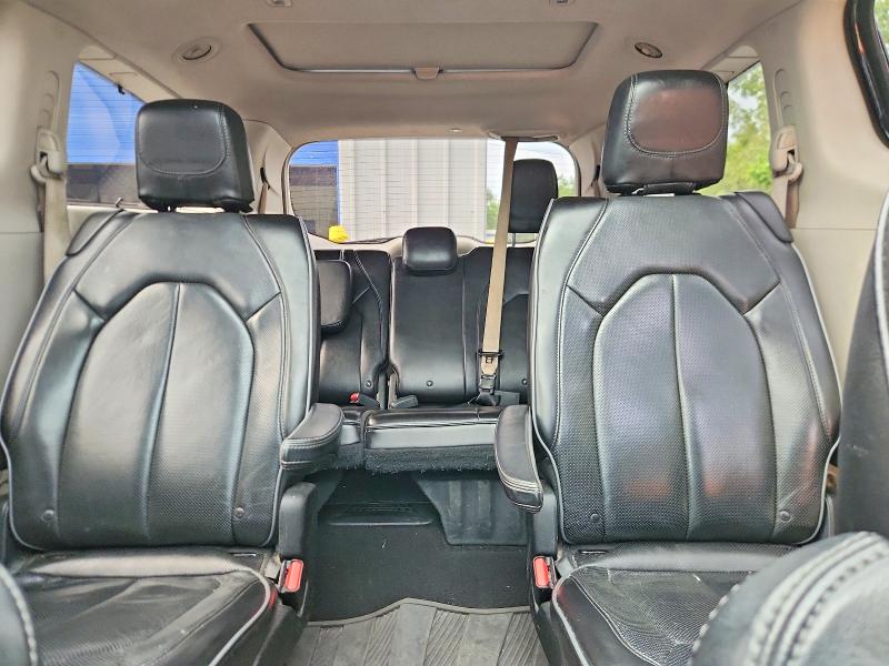 64447966 :رقم المزاد ، 2C4RC1GG0JR273986 vin ، 2018 Chrysler Pacifica مزاد بيع