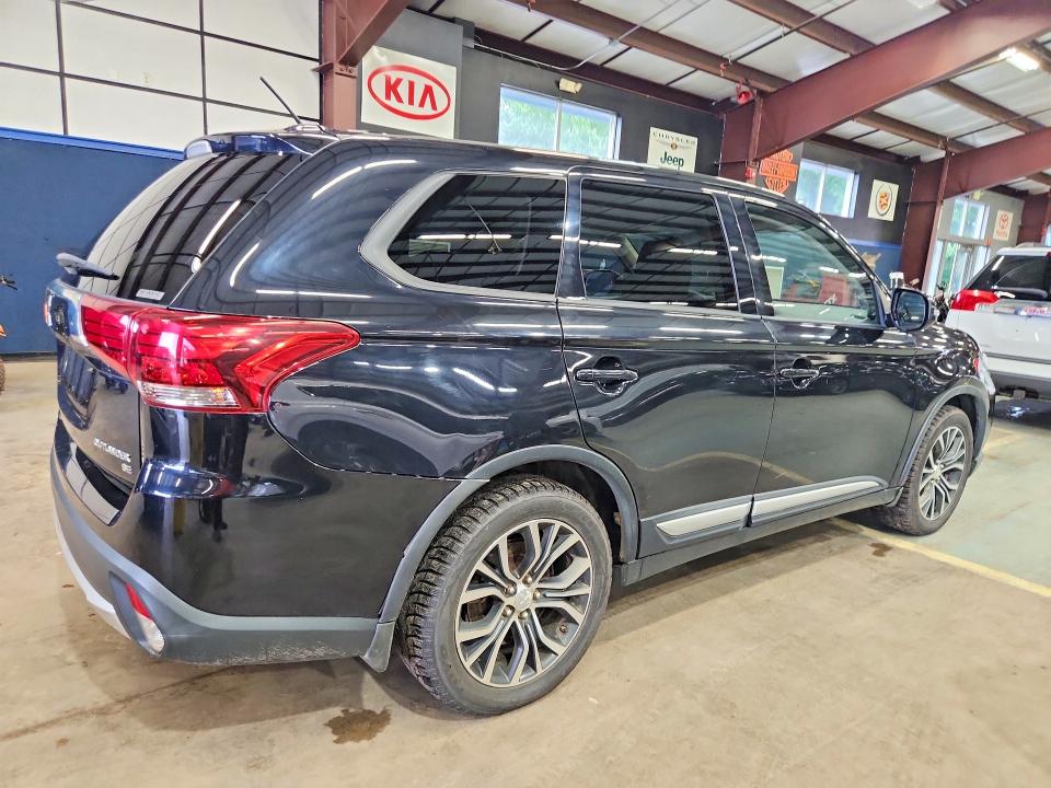 Продажа на аукционе авто 2016 Mitsubishi Outlander, vin: JA4AZ3A35GZ007062, номер лота: 63896106