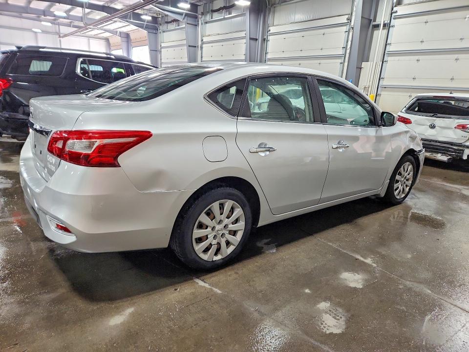 63490436 :رقم المزاد ، 3N1AB7APXHY300670 vin ، 2017 Nissan Sentra مزاد بيع