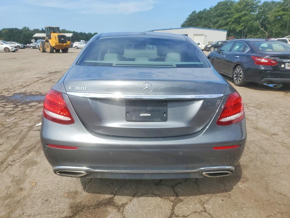 66211886 :رقم المزاد ، WDDZF4JB9HA241872 vin ، 2017 Mercedes-benz E مزاد بيع