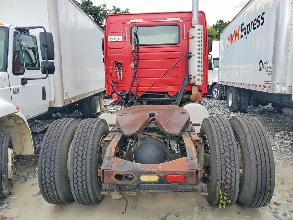 2005 Volvo Vn მანქანა იყიდება აუქციონზე, vin: 4V4M19GF75N372897, აუქციონის ნომერი: 63488756