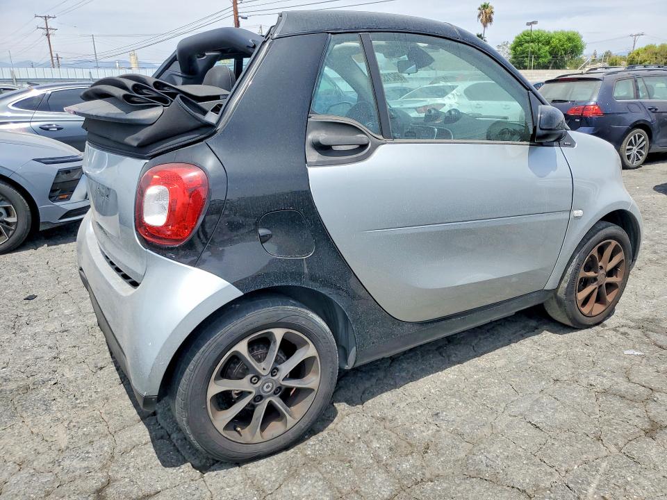 Aukcja sprzedaży 2017 Smart Fortwo, vin: WMEFK5DA3HK143627, numer aukcji: 65213316