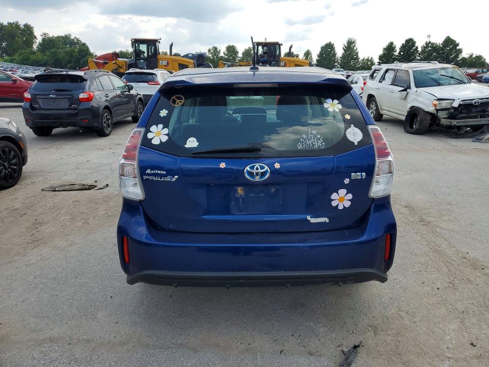 Продажа на аукционе авто 2015 Toyota Prius V, vin: JTDZN3EU5FJ016767, номер лота: 63930596