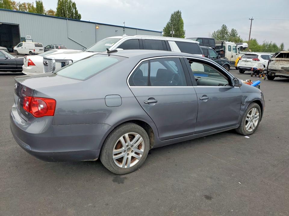 Auction sale of the 2005 Volkswagen New Jetta, vin: 3VWDT71KX5M636265, lot number: 66340646