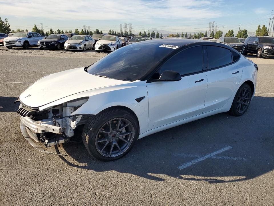 65516986 :رقم المزاد ، 5YJ3E1EBXNF222276 vin ، 2022 Tesla Model 3 مزاد بيع