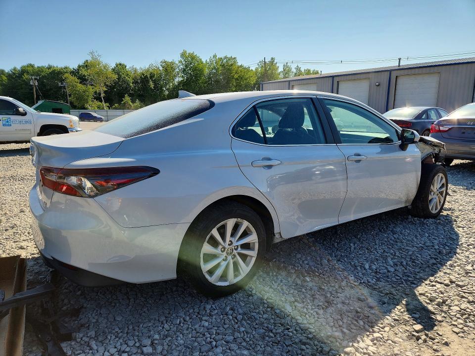 2022 Toyota Camry მანქანა იყიდება აუქციონზე, vin: 4T1C11BK8NU049165, აუქციონის ნომერი: 65231346