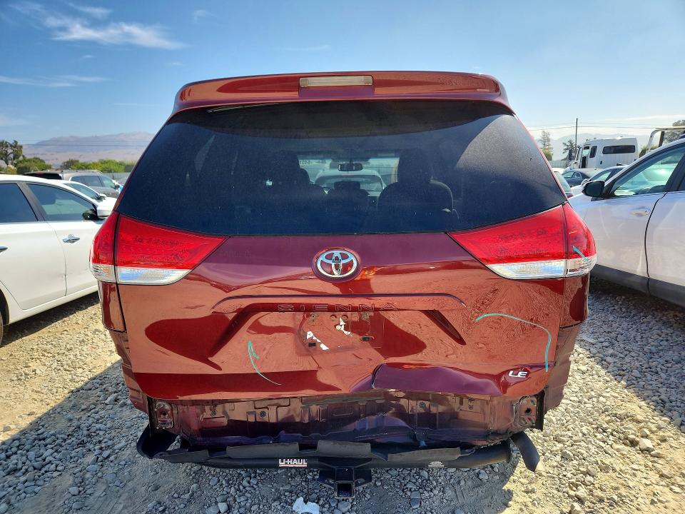 64516086 :رقم المزاد ، 5TDKK3DC7ES458163 vin ، 2014 Toyota Sienna مزاد بيع