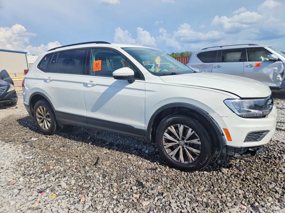 65173886 :رقم المزاد ، 3VV1B7AX4JM012154 vin ، 2018 Volkswagen Tiguan مزاد بيع