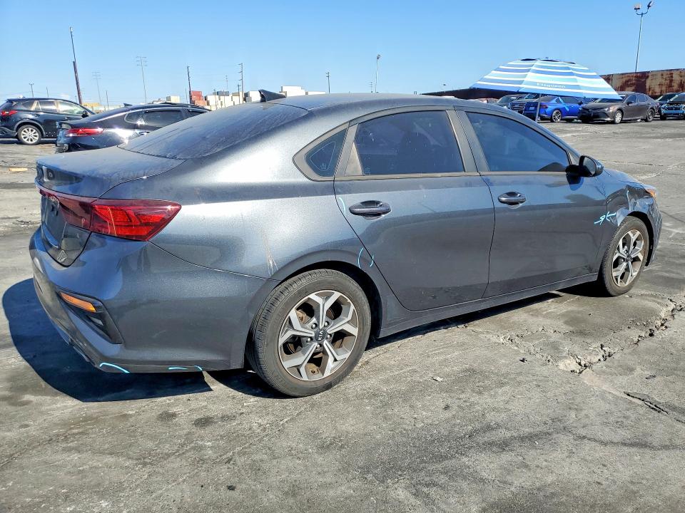 2021 Kia Forte მანქანა იყიდება აუქციონზე, vin: 3KPF24AD5ME346829, აუქციონის ნომერი: 66460516