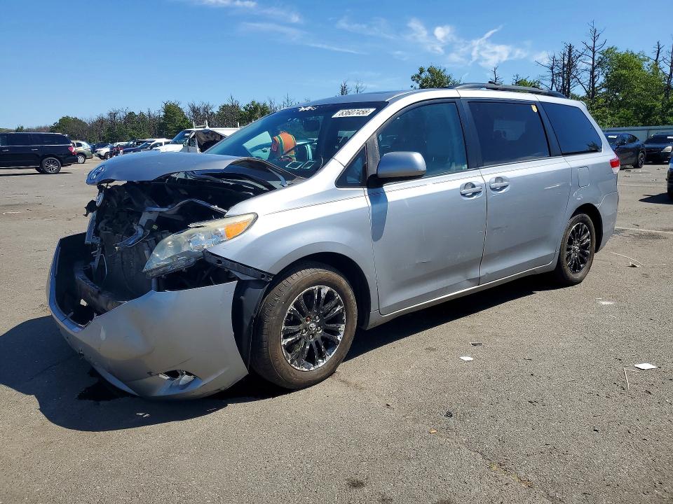 Продажа на аукционе авто 2013 Toyota Sienna, vin: 5TDYK3DC7DS309177, номер лота: 63607456