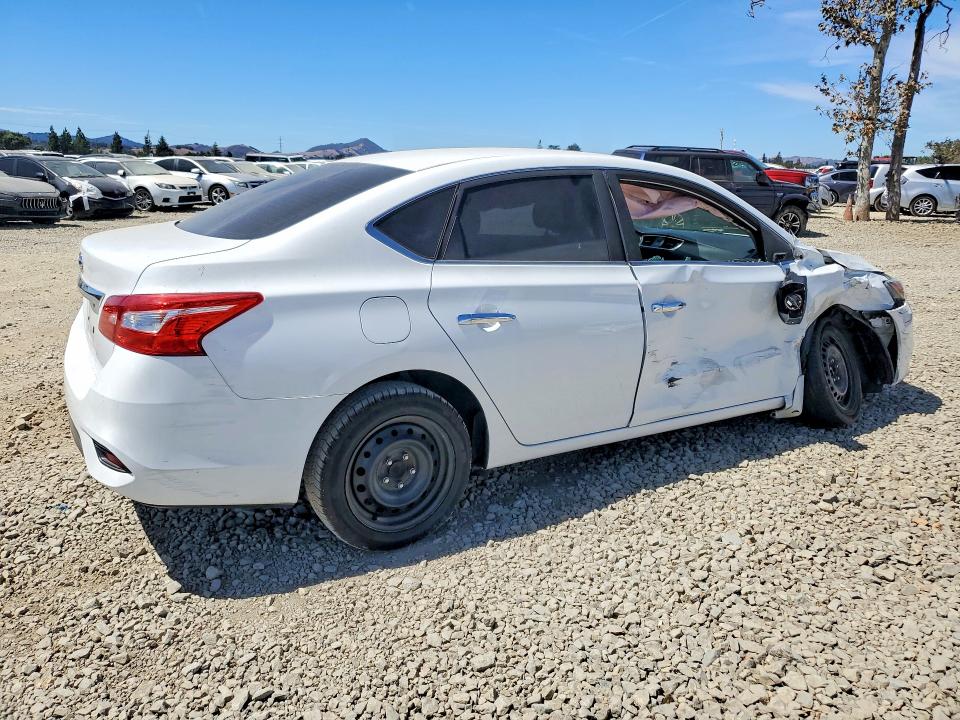 2016 Nissan Sentra მანქანა იყიდება აუქციონზე, vin: 3N1AB7AP0GY325706, აუქციონის ნომერი: 65667886