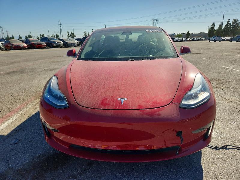 63887086 :رقم المزاد ، 5YJ3E1EA5JF016705 vin ، 2018 Tesla Model 3 مزاد بيع