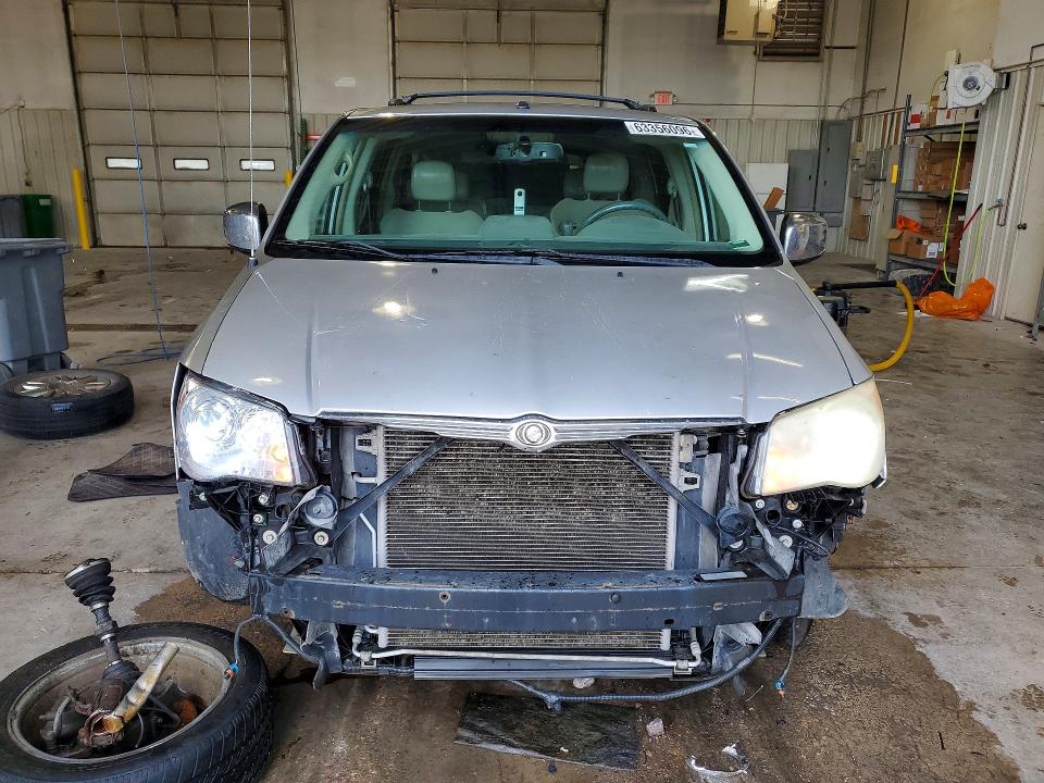 63356096 :رقم المزاد ، 2A8HR64X58R132877 vin ، 2008 Chrysler Town & Country مزاد بيع