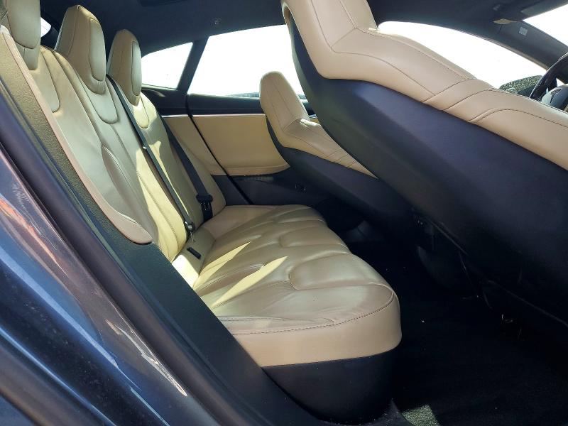 67035726 :رقم المزاد ، 5YJSA1E15GF174736 vin ، 2016 Tesla Model S مزاد بيع