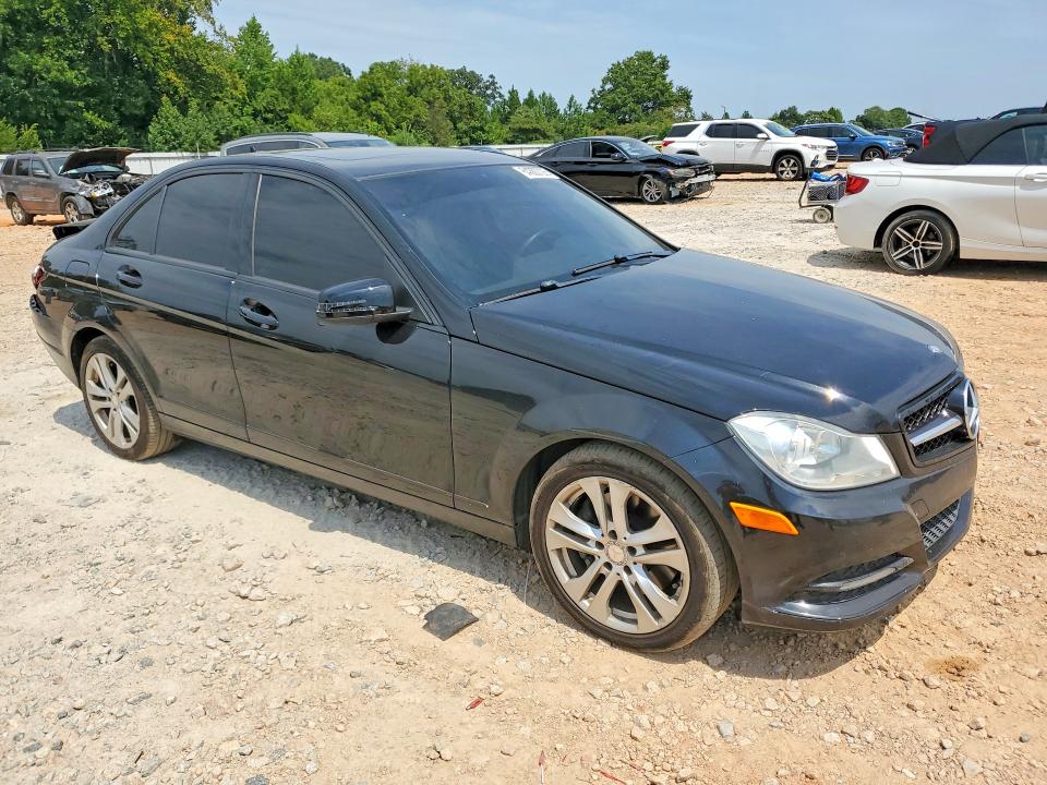 Продажа на аукционе авто 2013 Mercedes-benz C, vin: WDDGF8AB2DR292141, номер лота: 64363726