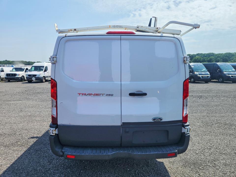 Aukcja sprzedaży 2016 Ford Transit, vin: 1FTYR1YM8GKA15611, numer aukcji: 63121616