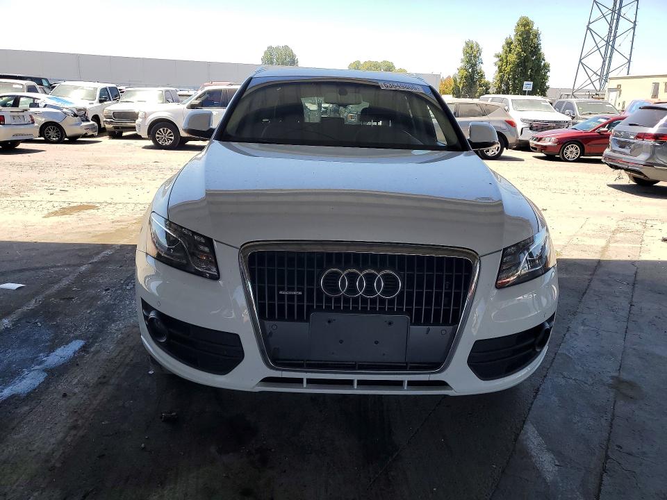 2011 Audi Q5 მანქანა იყიდება აუქციონზე, vin: WA1LFAFP0BA065296, აუქციონის ნომერი: 63649806